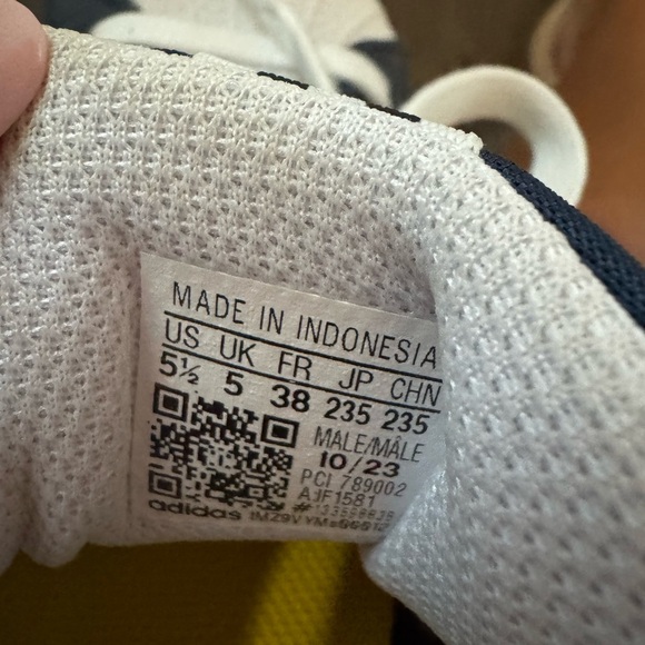 NWT adidas Superstar Original ‘Track Suit Pack’ l Indigo Yellow l M 5.5/W 7 - Picture 5 of 9